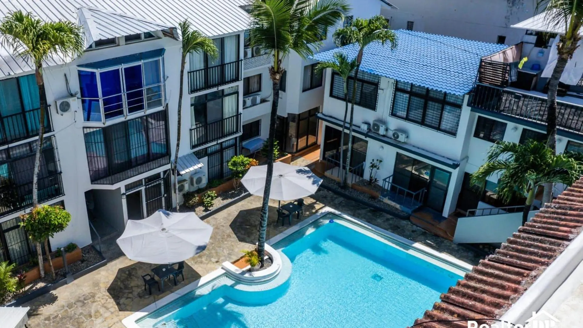 Apartment With A Large Living Room. Swimming Pool. In Downtown. Sosúa