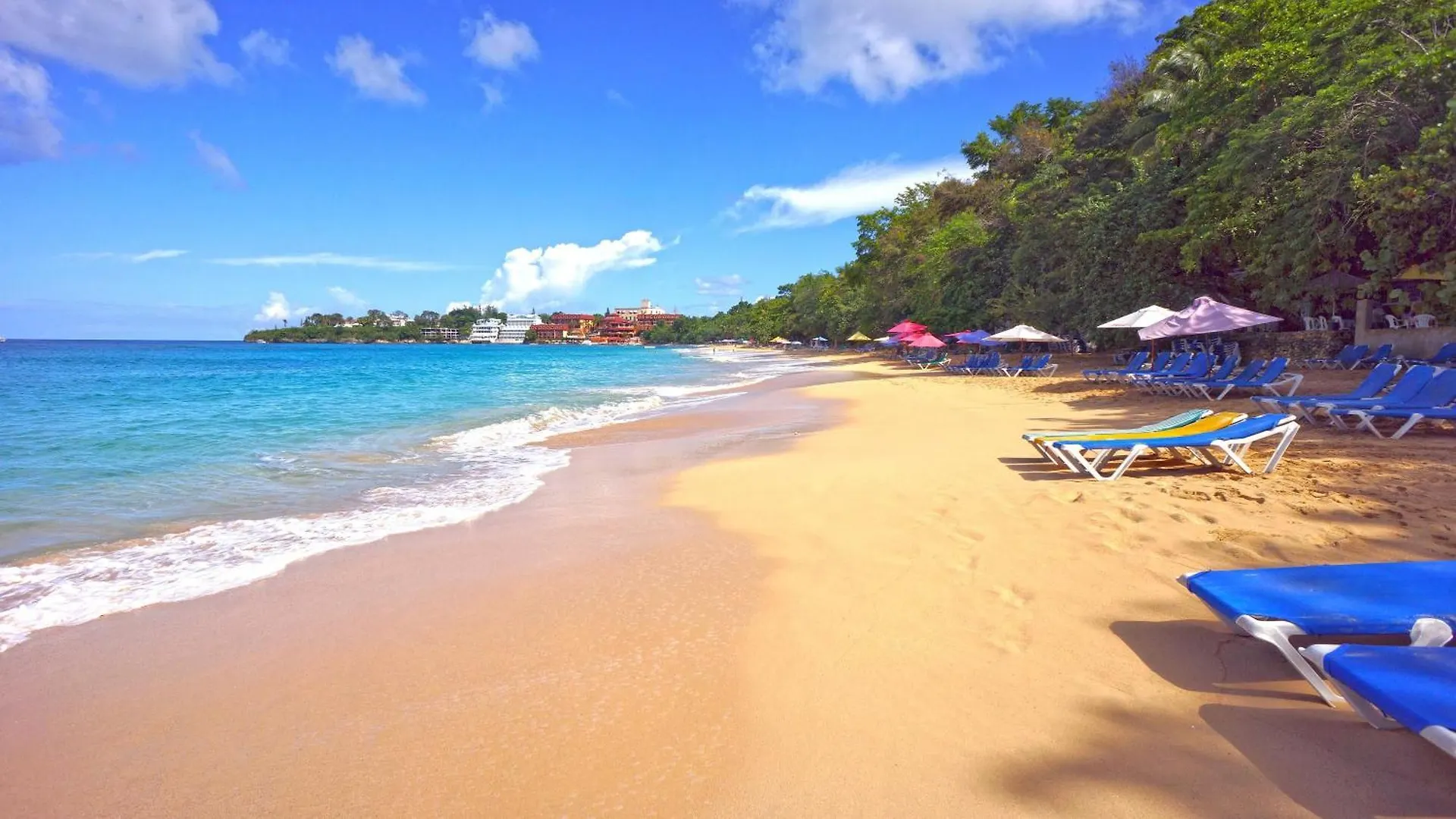 Apartment With A Large Living Room. Swimming Pool. In Downtown. Sosúa 0*,  República Dominicana